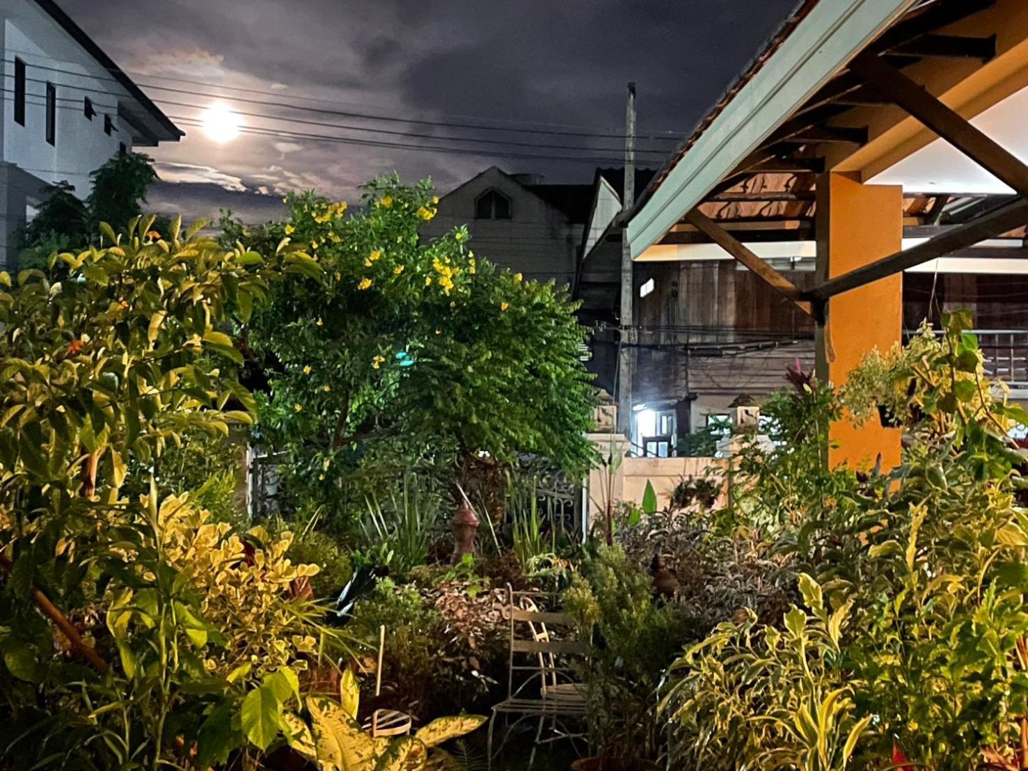 Aparthotel Laph Kham House à Chiang Mai Extérieur photo
