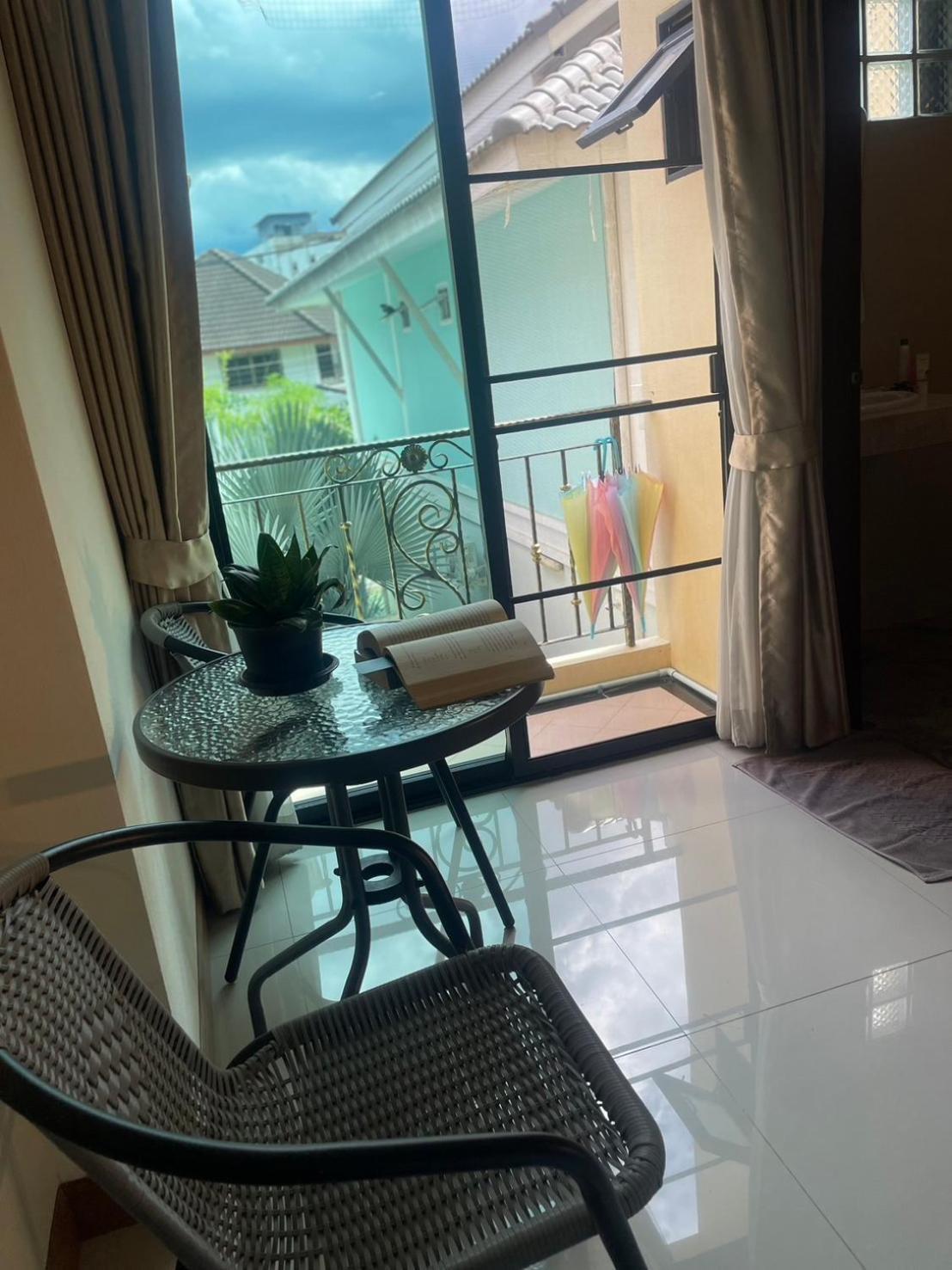 Aparthotel Laph Kham House à Chiang Mai Extérieur photo